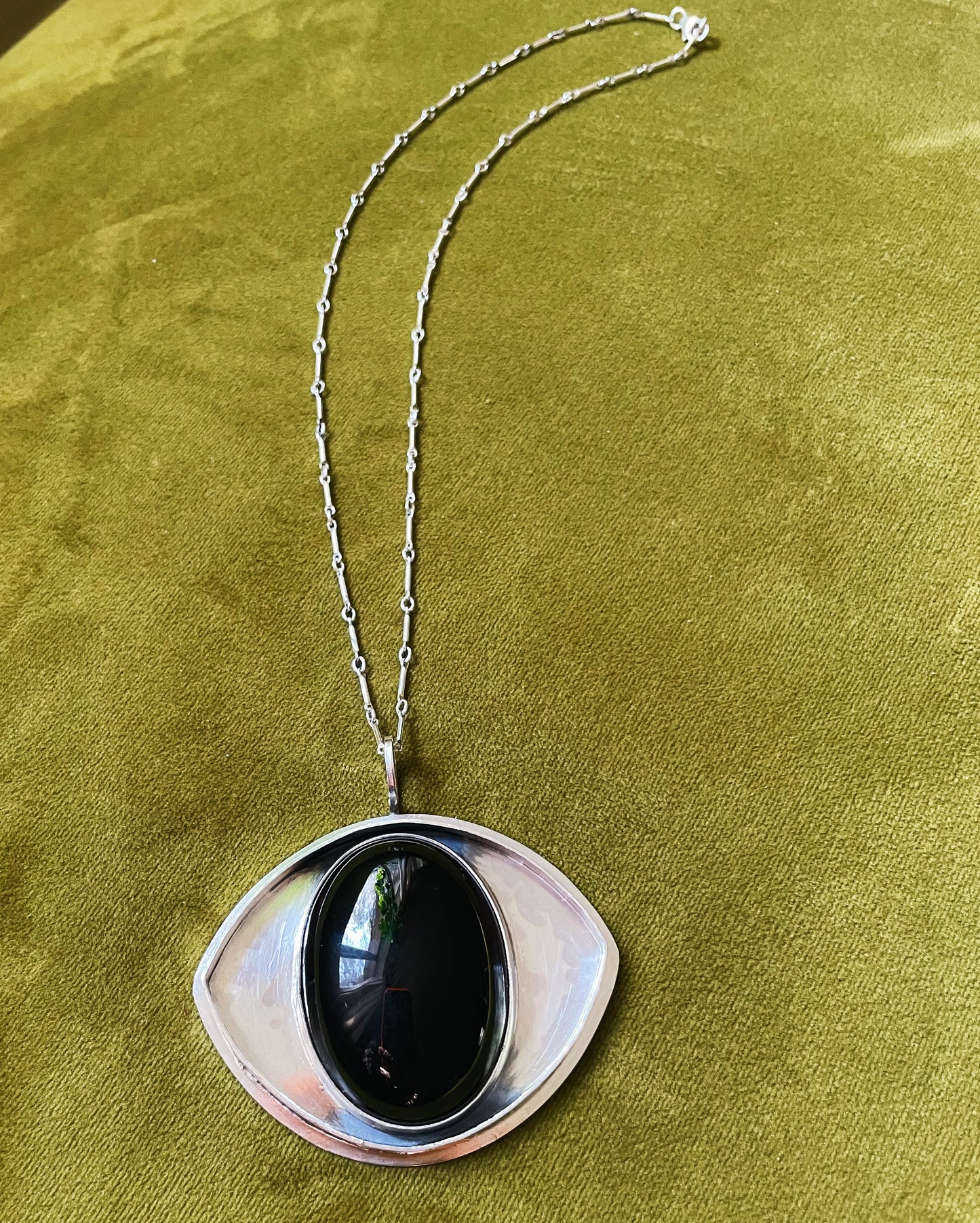 Onyx Hidden Rose