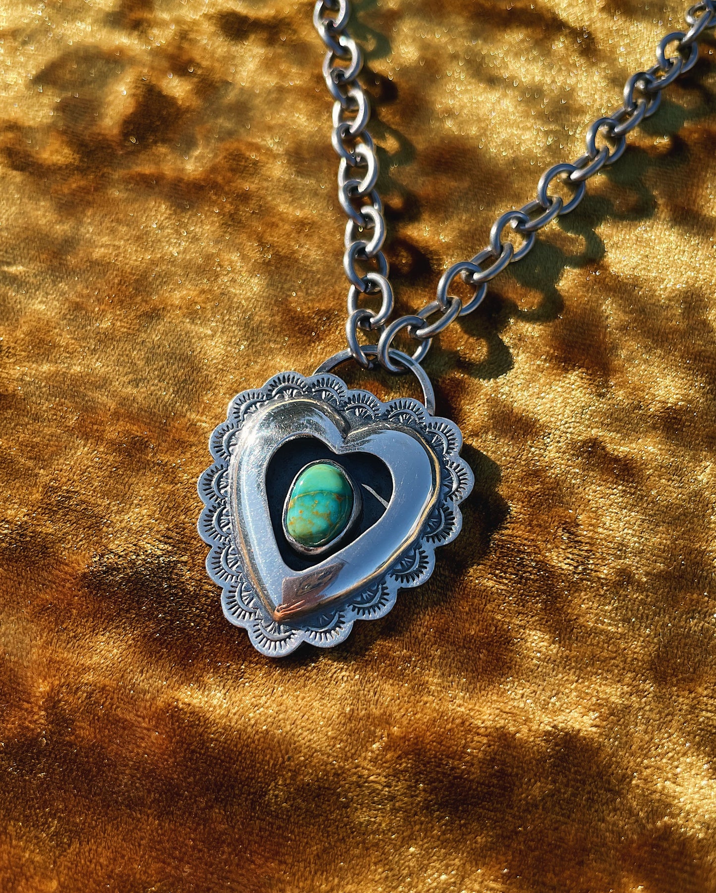 Sterling Silver Heartthrob shadowbox choker