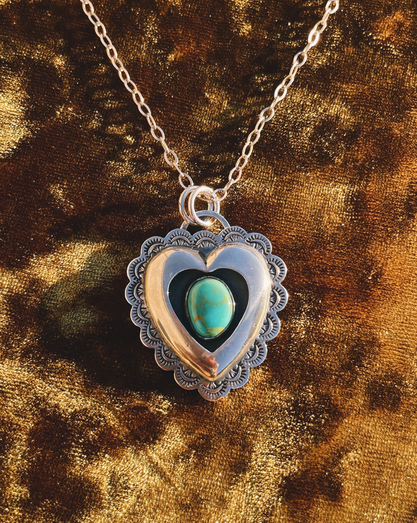 Sterling Silver Heartthrob shadowbox choker