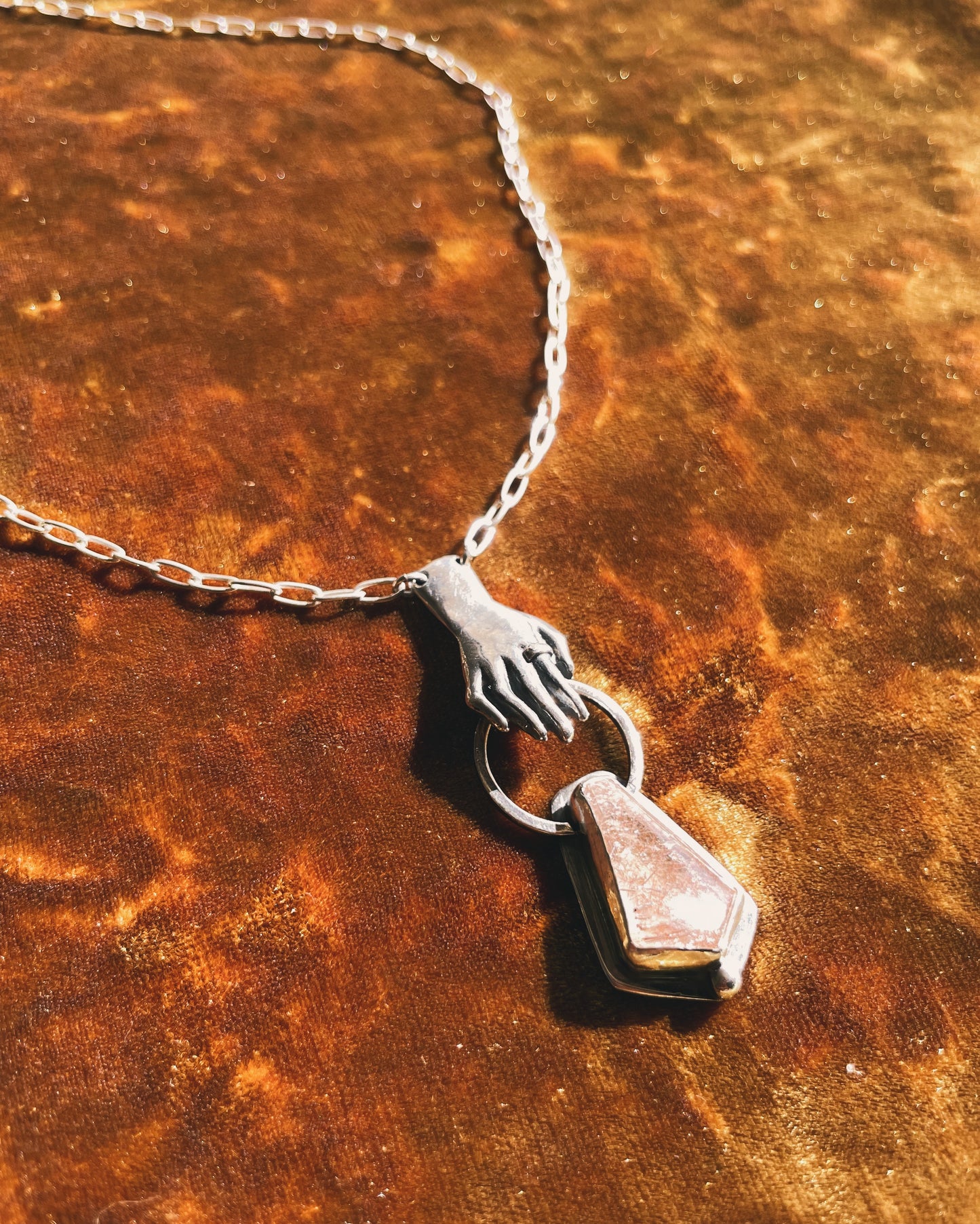 Offering hand Necklace