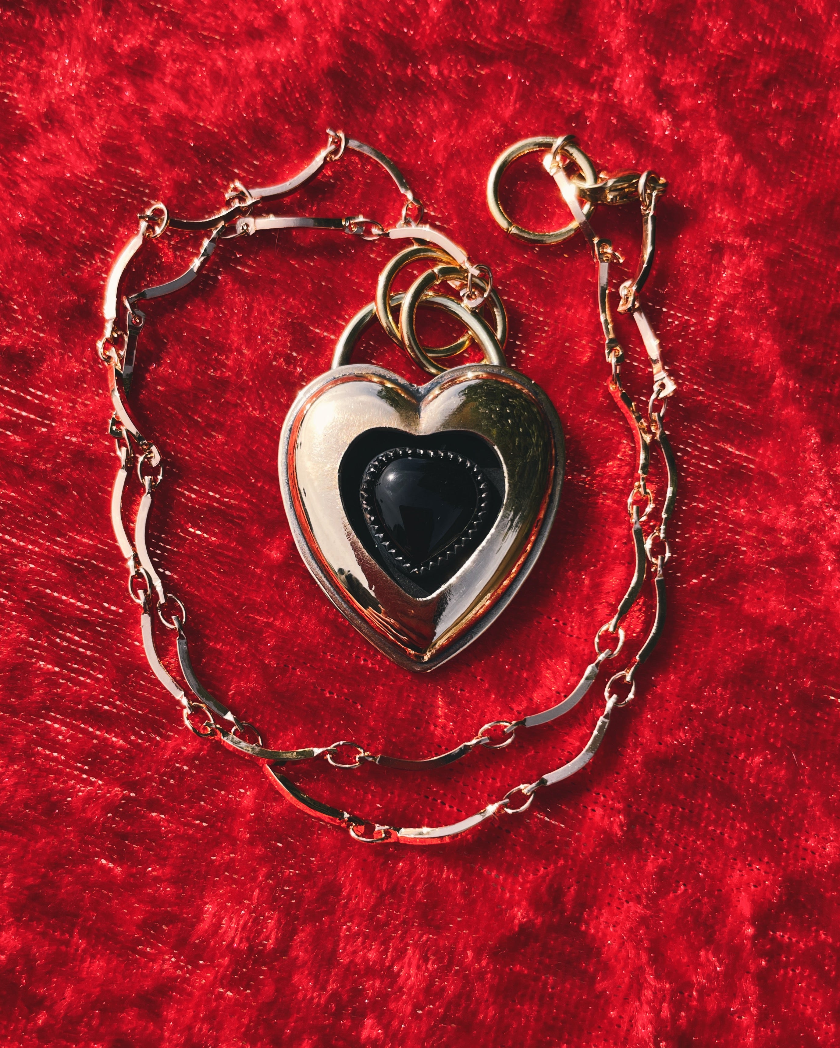 Onyx Brass Heart shadowbox – Roadkill Gems